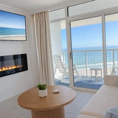 Oceanfront Couples Suite | Calm Coastal