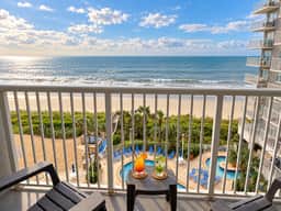 Sea Watch Oceanfront 1BR | King Bed & Balcony - Image 4